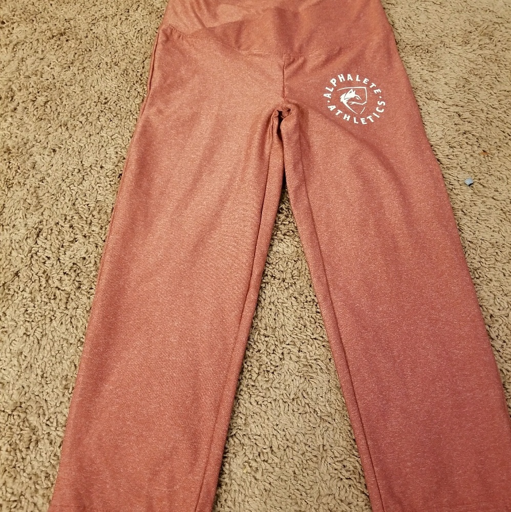 Alphalete Cropped Leggings